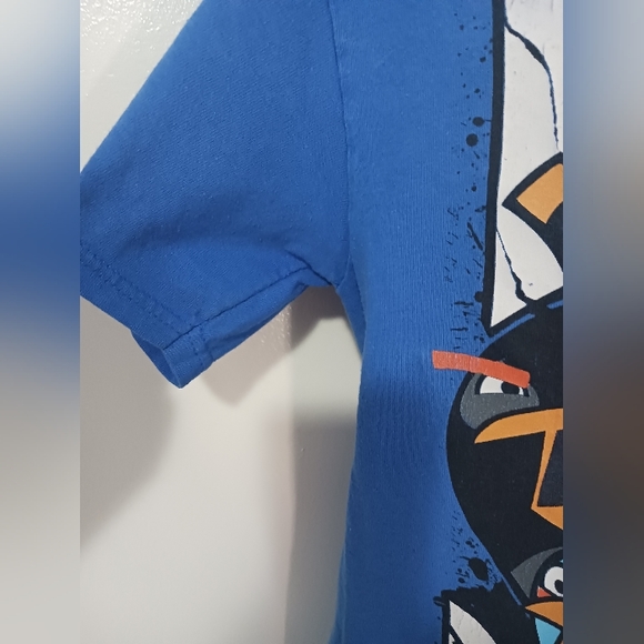 Angry Bird short sleeve crew neck pullover graphic tee, size small, color blue - Picture 5 of 6